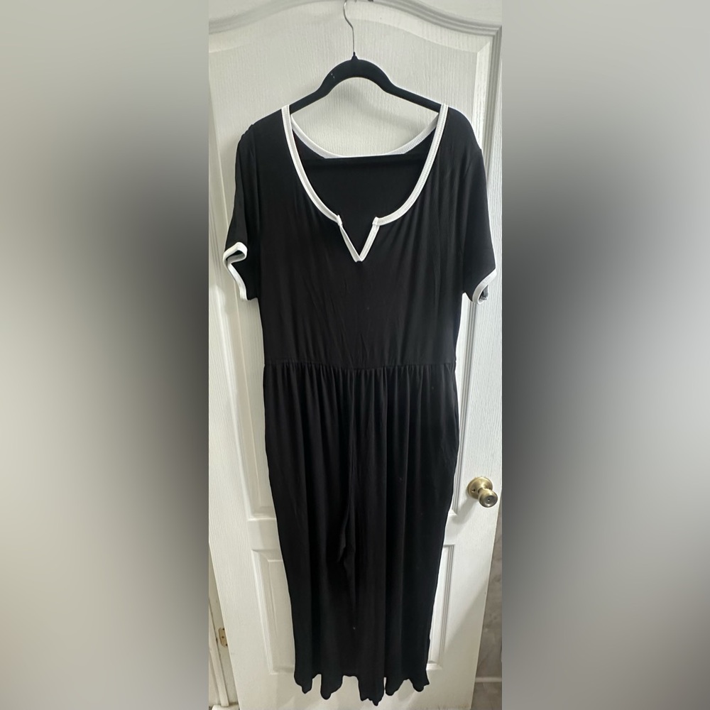 Curvzy Black Wide Leg Jumpsuit 3XL NWT Stretch Pockets Contrast Trim